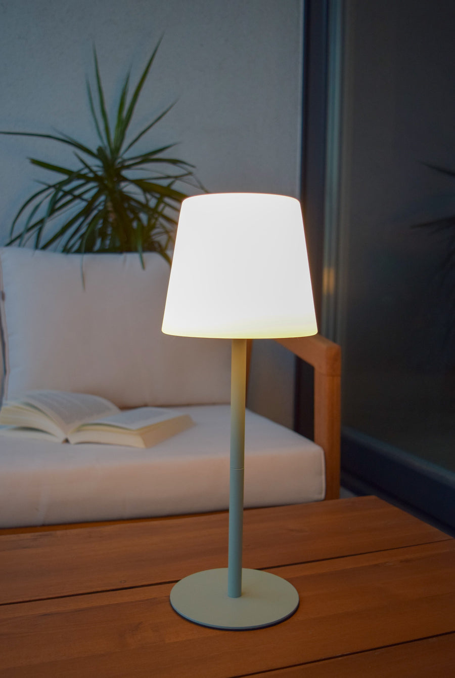 Lampe extérieure Tyon dorée mat et opale (13816/02/33)