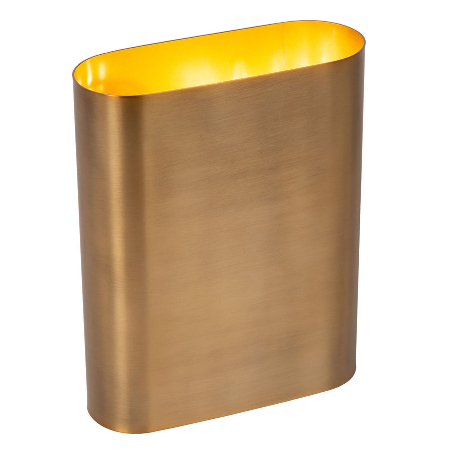Produit seul sur fond blanc, vue de trois quarts avec intérieur doré