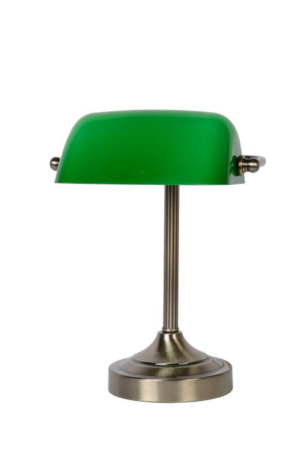 Autre vue de la lampe sur fond blanc, montrant l’abat-jour vert et le socle en laiton.