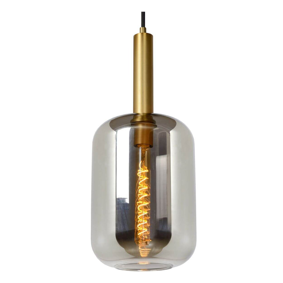 Détail rapproché de l'abat-jour en verre fumé et de l'ampoule filament dorée