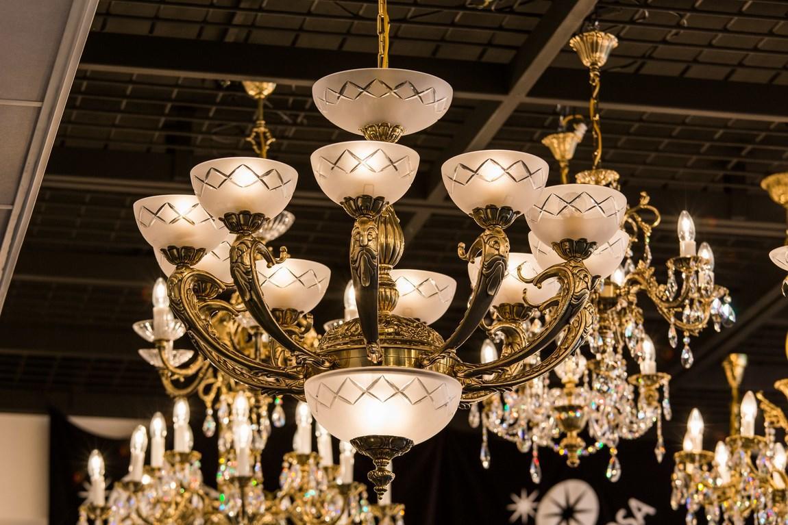 Lustre AL207
