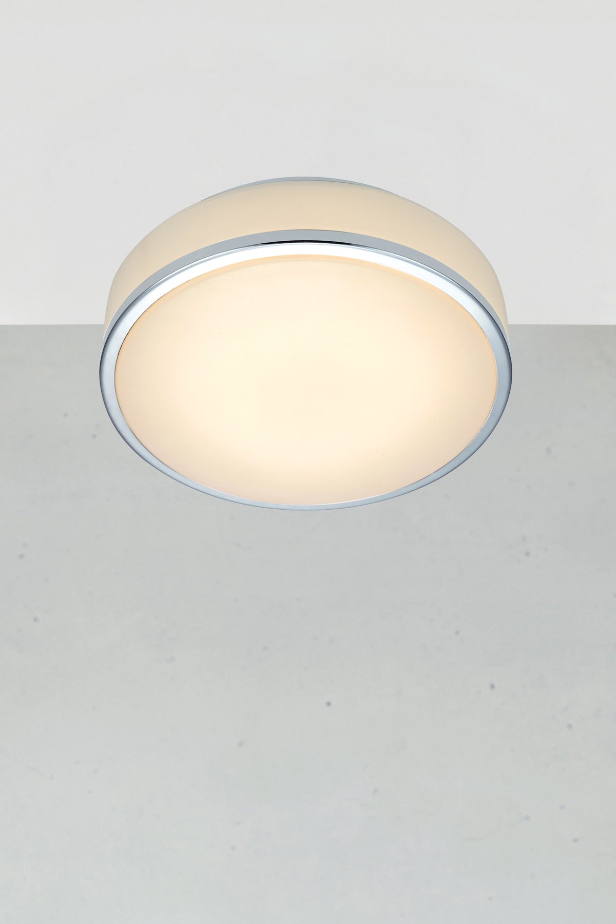 Plafonnier de salle de bain Global LED blanc et chromé