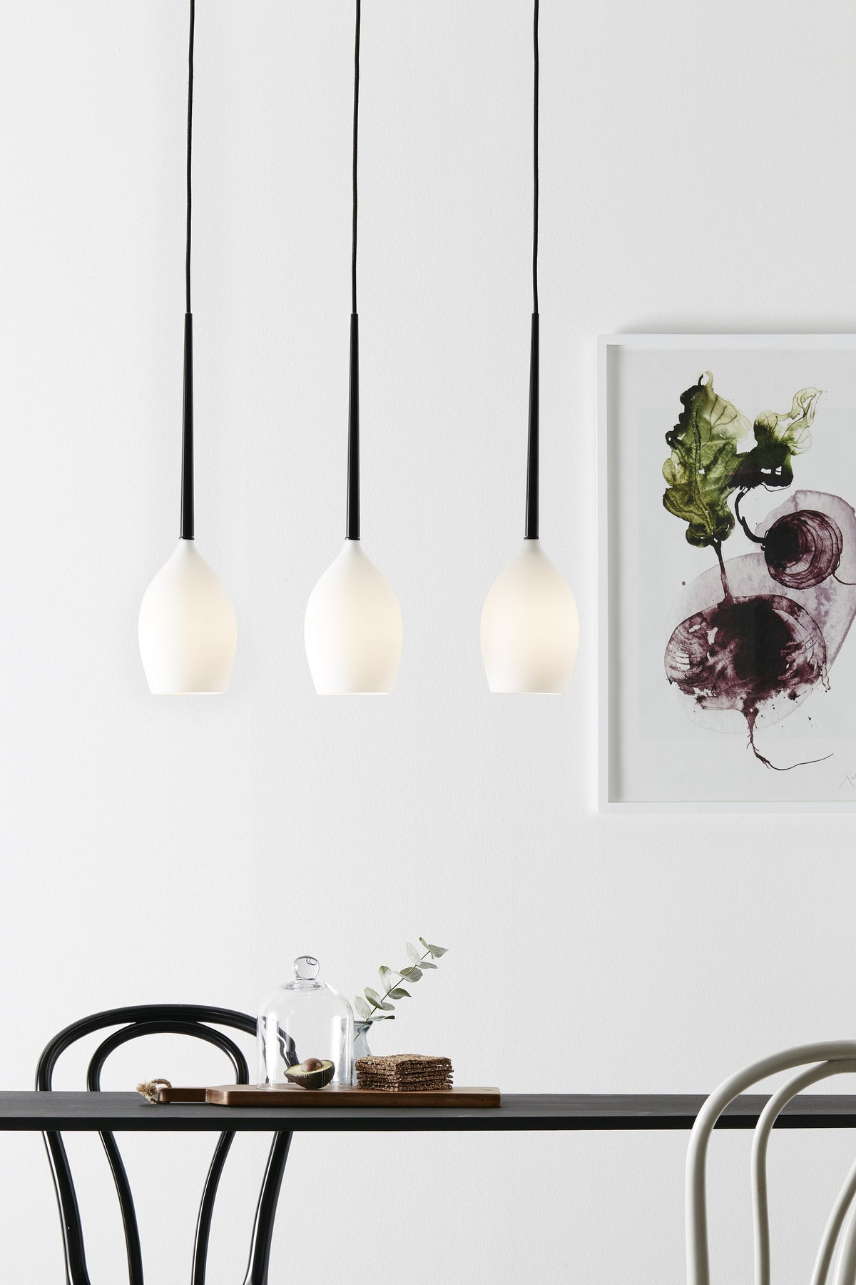 Suspension Salut 3 lumières noire et verre blanc