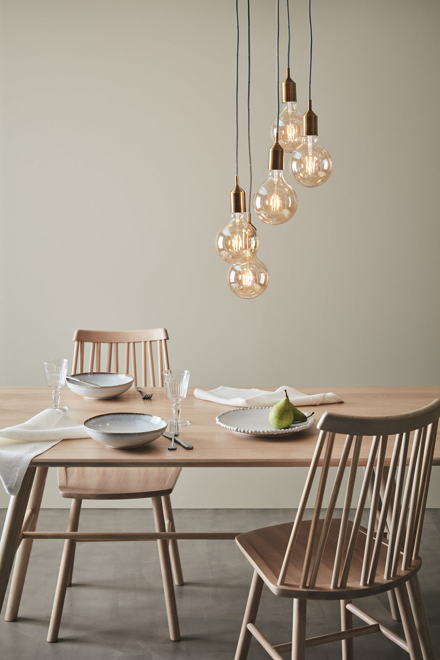 Suspension Bronx sur platine ronde