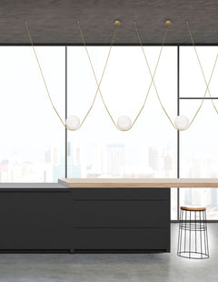 Suspension Vitton dorée, verre
