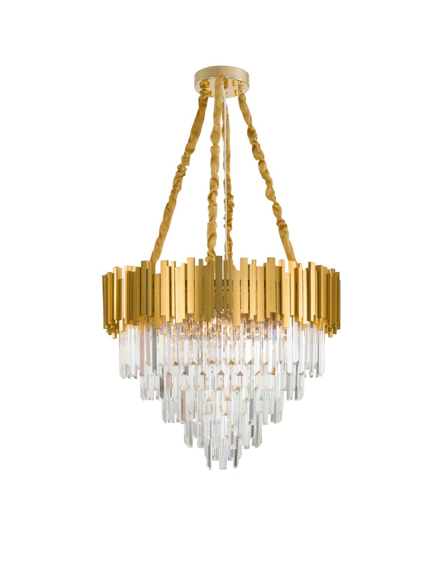 Vue de face du luminaire suspendu avec structure dorée et cristaux étagés.