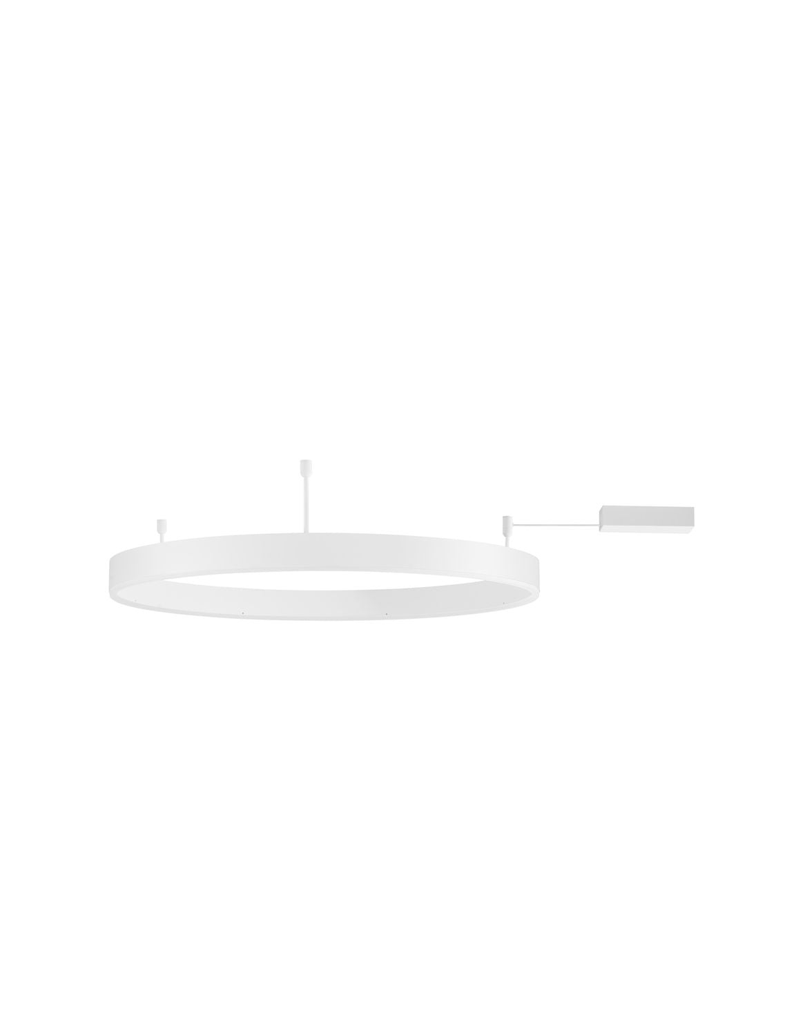 Vue de face sur fond blanc du luminaire suspendu avec son socle rectangulaire et ses câbles.