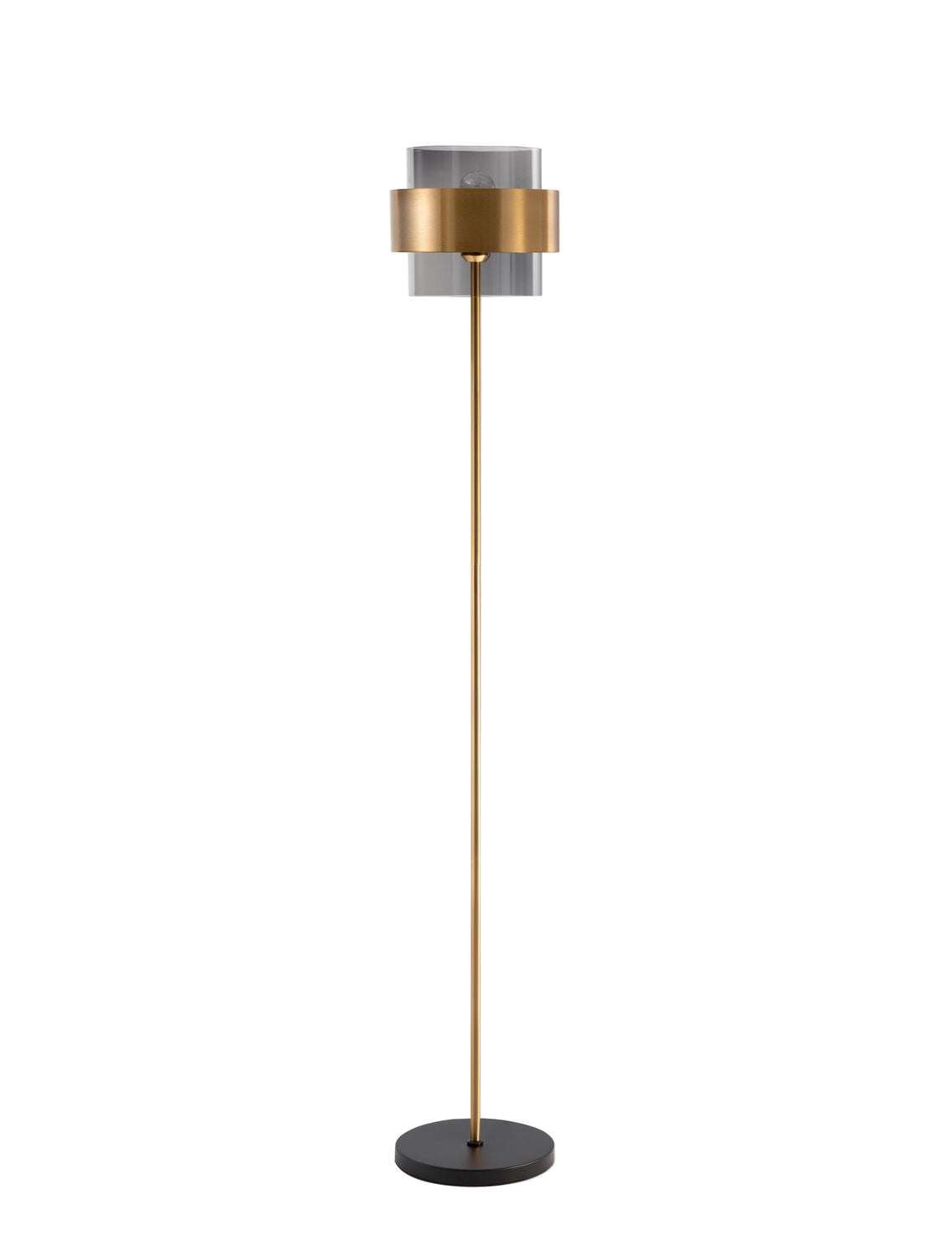 Vue de face du lampadaire doré éteint sur fond blanc neutre