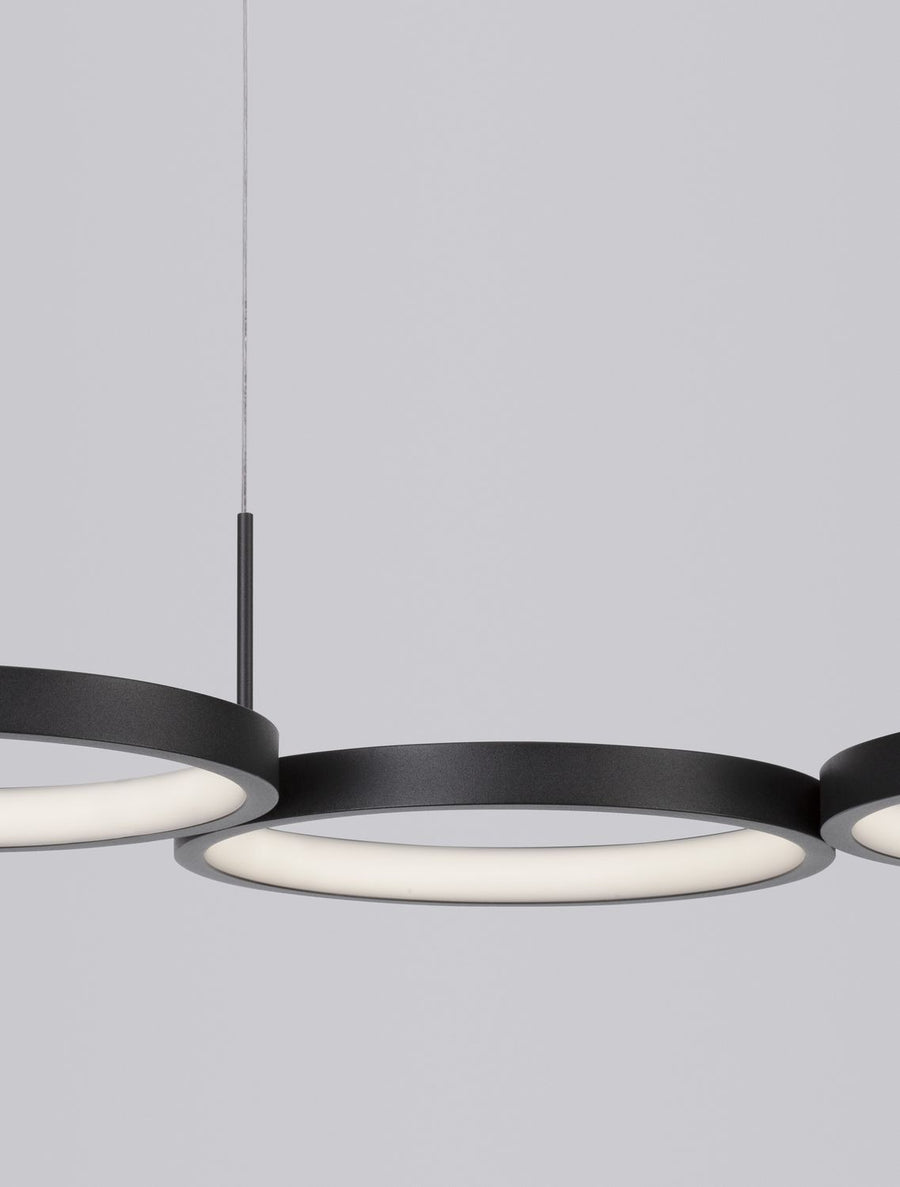 Suspension Magnus noire (9248117)