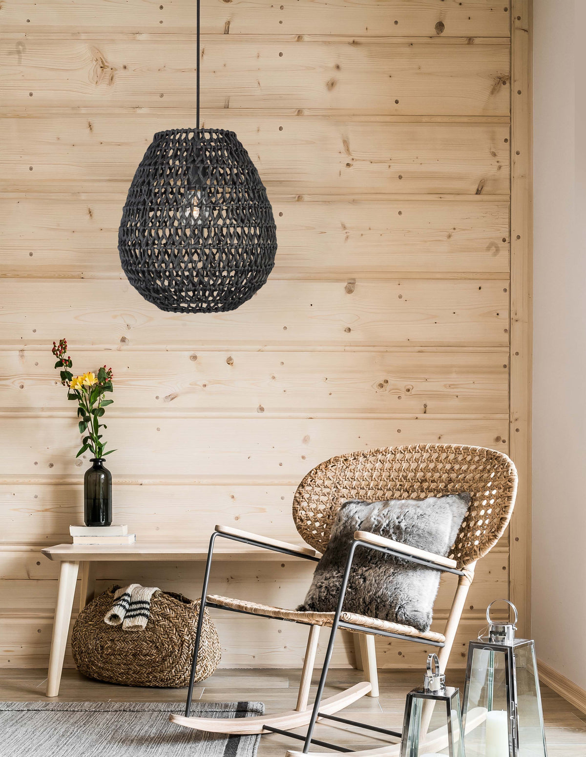 Suspension Griffin noire, rotin