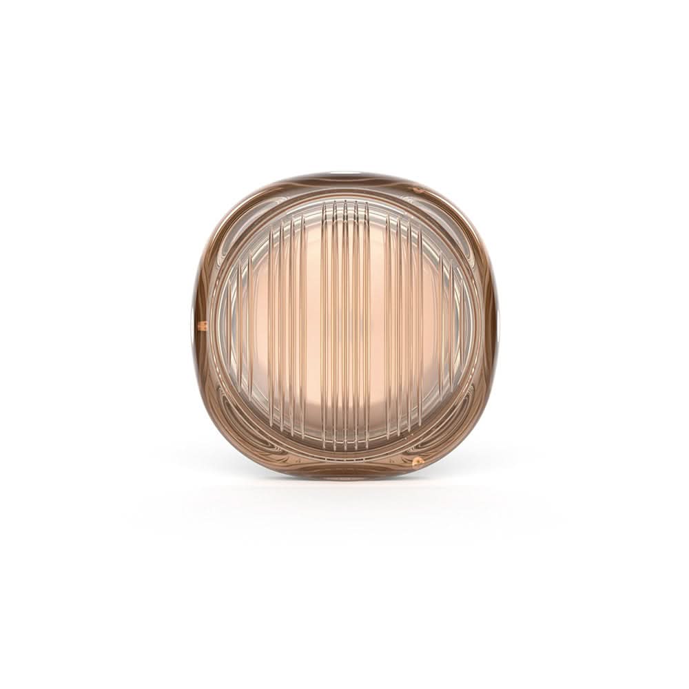 Vue de face de l'applique carrée aux angles arrondis, verre strié champagne