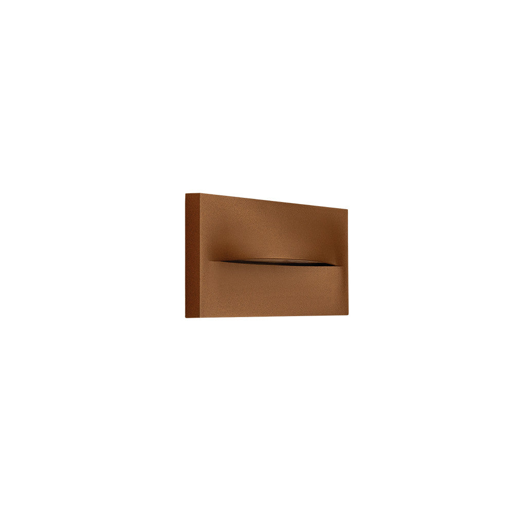 Applique murale rectangulaire marron rouille présentée de face sur fond blanc neutre
