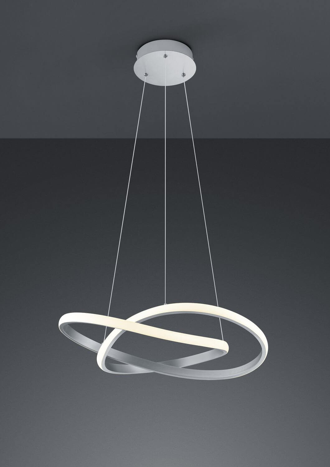 Vue rapprochée du ruban LED éclairé formant spirale en nickel satiné