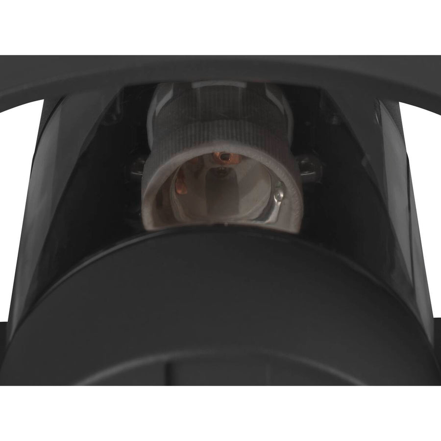 Détail rapproché de la douille et du logement d'ampoule à l'intérieur du luminaire.