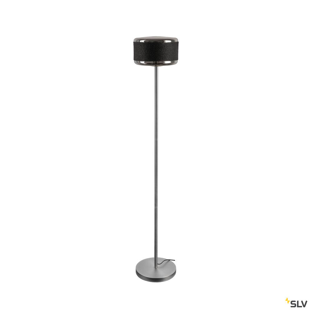 Vue de trois quarts du lampadaire argenté avec son abat-jour cylindrique noir