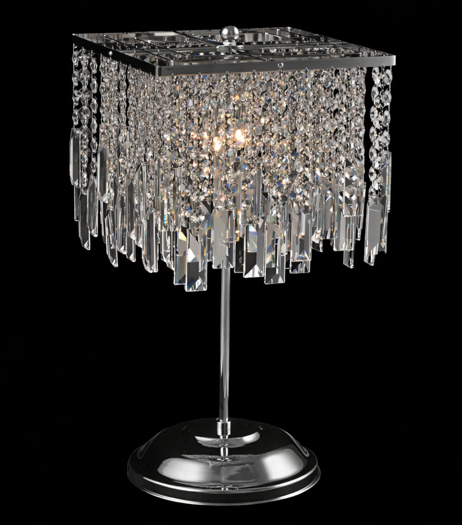 Lampe à poser carrée à pampilles de cristal, finition chromée brillante, fond noir
