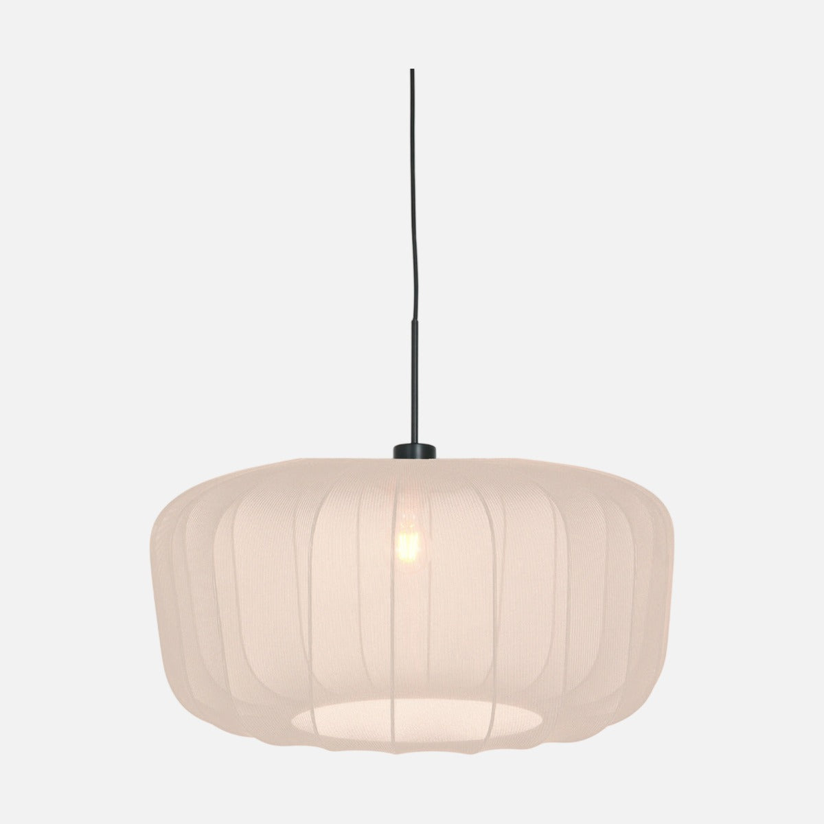 Suspension en tissu blanc plissé, abat-jour ovale Ø 60 cm Velina, sur fond gris clair – Designix.fr