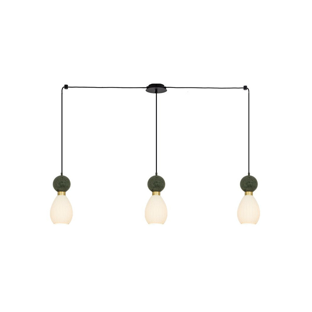 Suspension noire à trois pendants avec globes verts et diffuseurs blancs striés, vue de face.