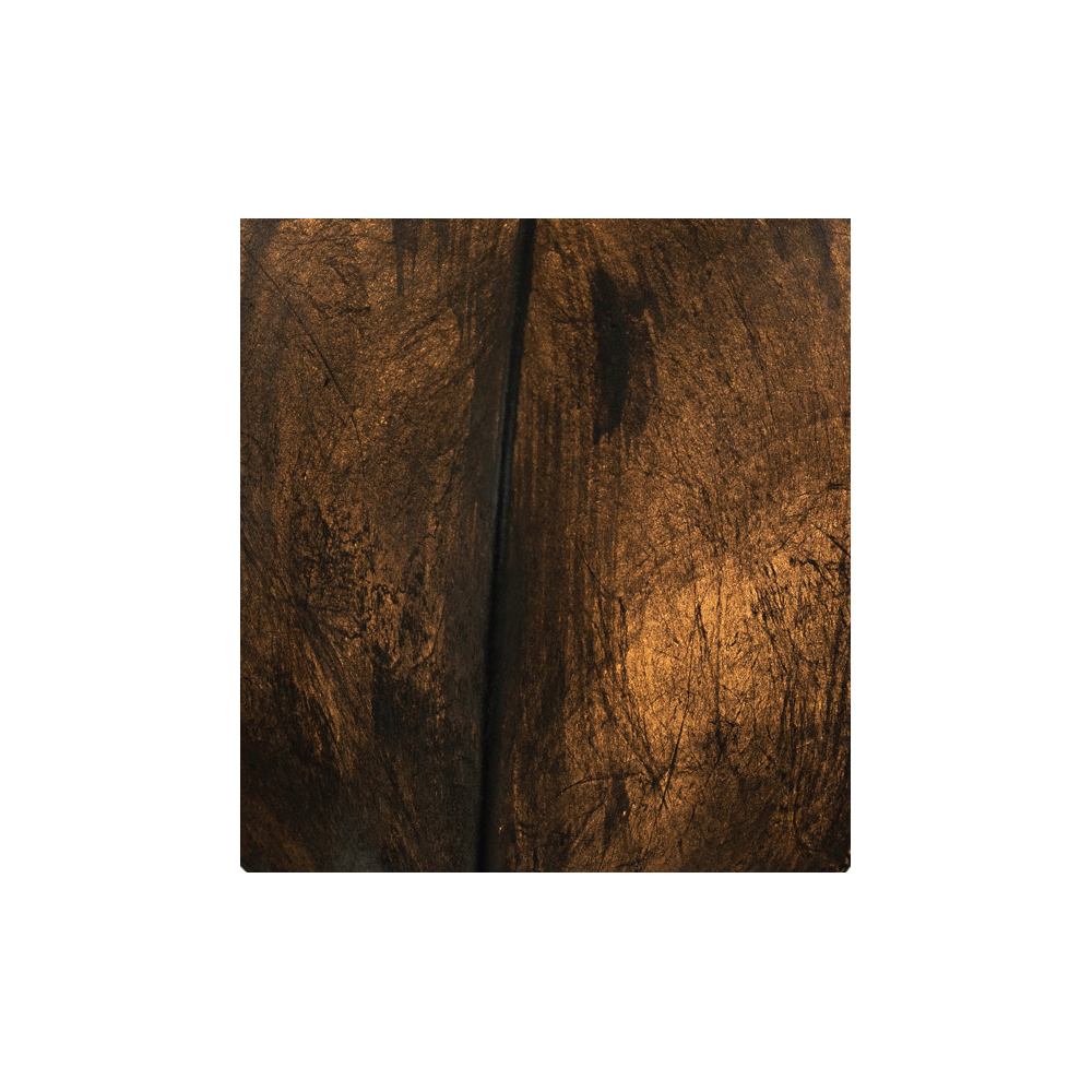 Gros plan sur la texture fibreuse dorée et brunie de l'abat-jour