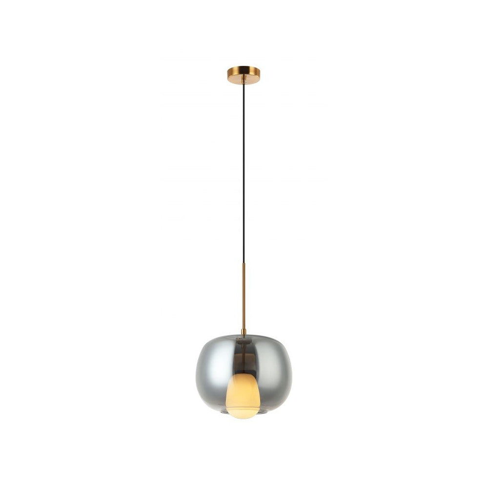 Vue produit de face d'une suspension à globe de verre fumé et tige dorée