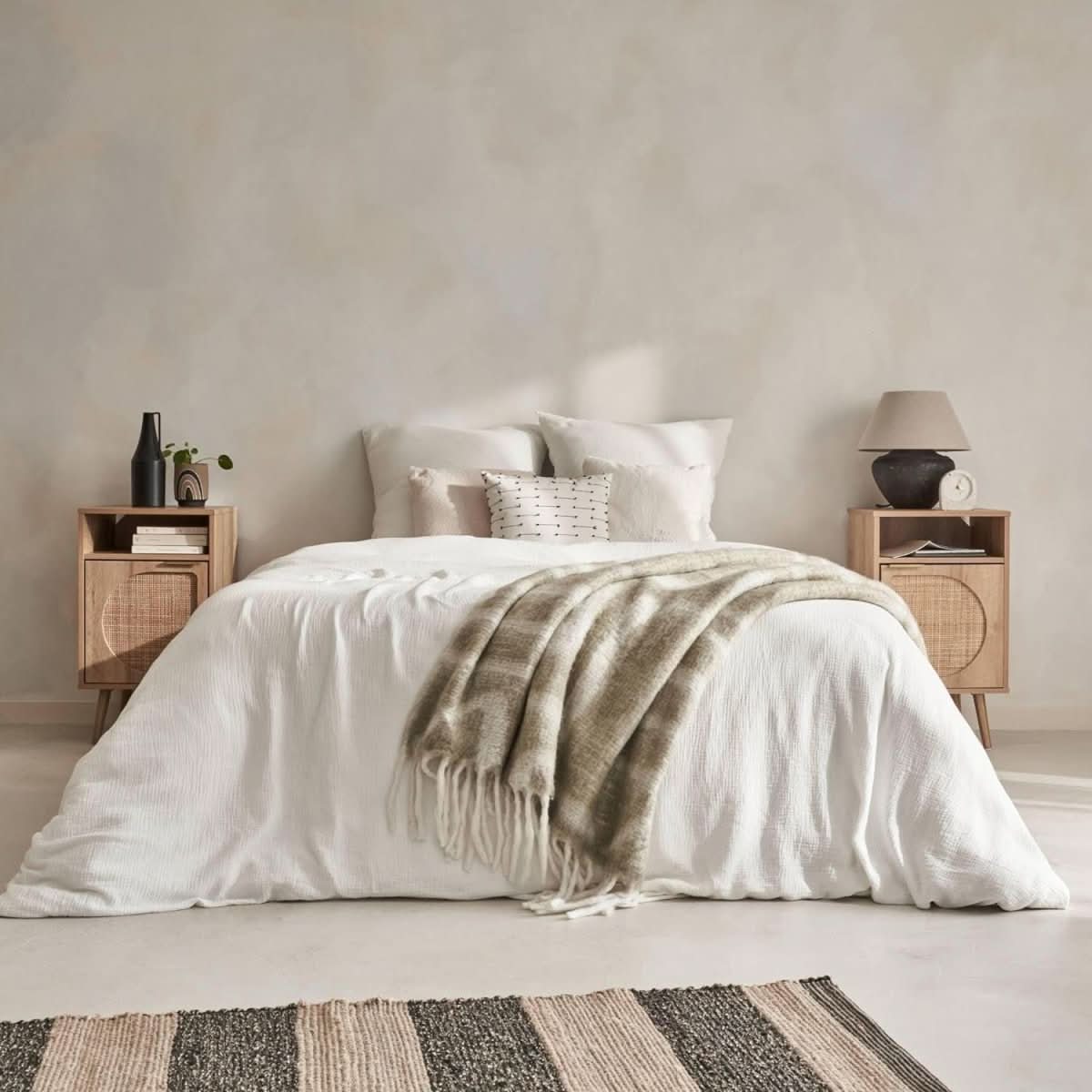 Table Chevet Bois Cannage | Urbain - Designix Table de Nuit