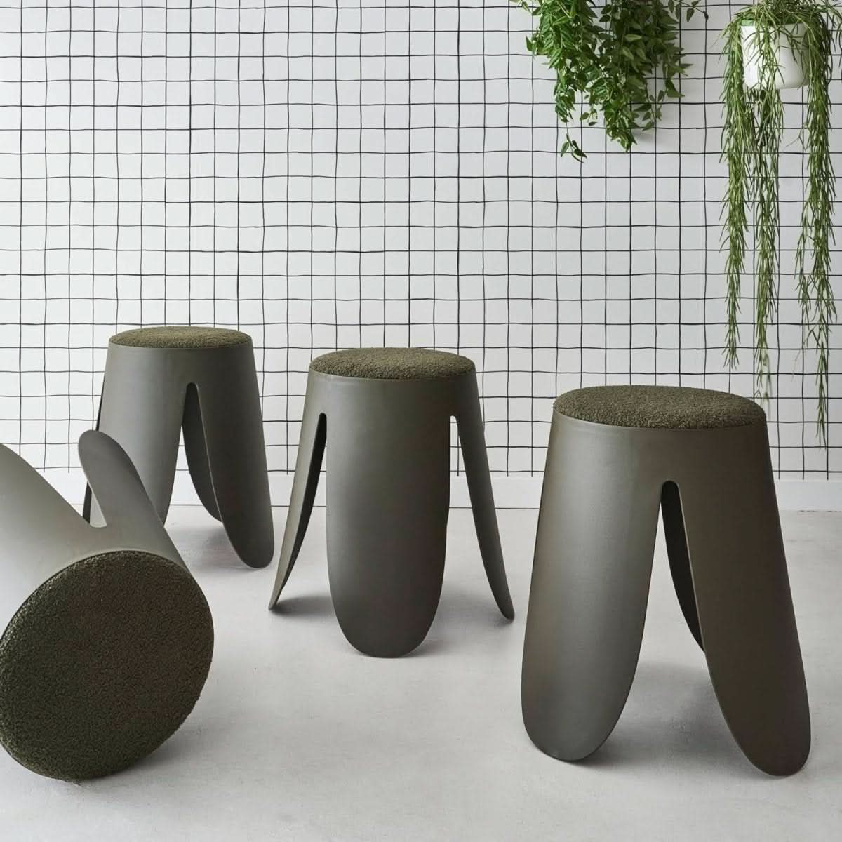 Tabouret Kaki Bouclette Empilable | Quest - Designix Tabouret