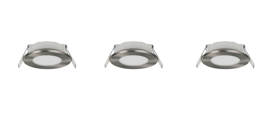 Trois spots encastrables nickel satiné présentés de profil avec boîtier blanc et fixations visibles.