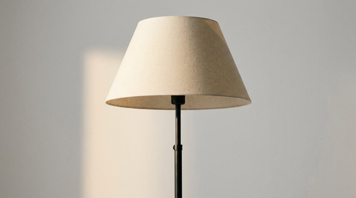 Abat-jour conique 60 cm : bien choisir selon votre lampe