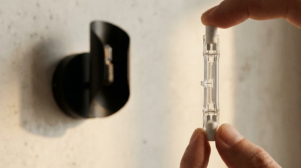 Changer une ampoule halogène crayon : le geste juste