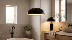 Luminaires coloris noir pour salle de bain
