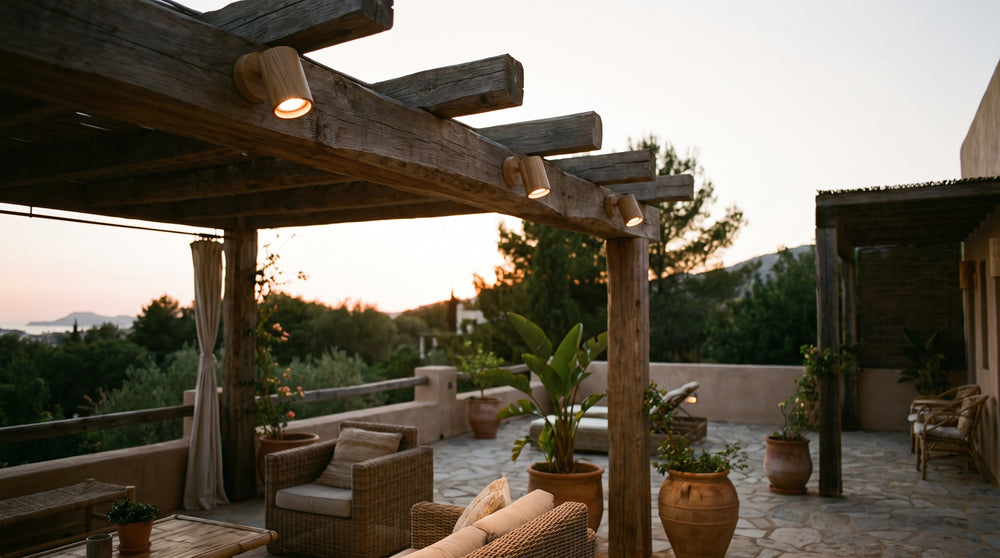 Spots LED en bois pour terrasse