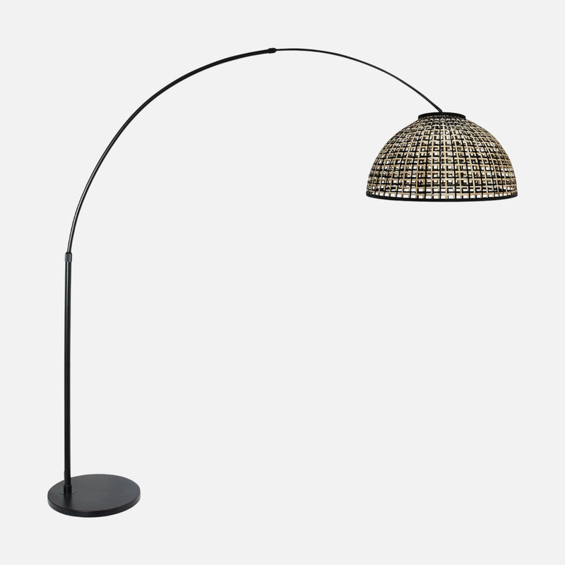 Lampadaire arc osier, abat-jour dôme tressé Ø60, salon | Rotan