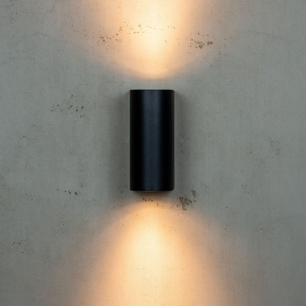 Applique d'extérieur Læsø en aluminium, noir, 2 lumières, Ø 6,7 cm, IP44