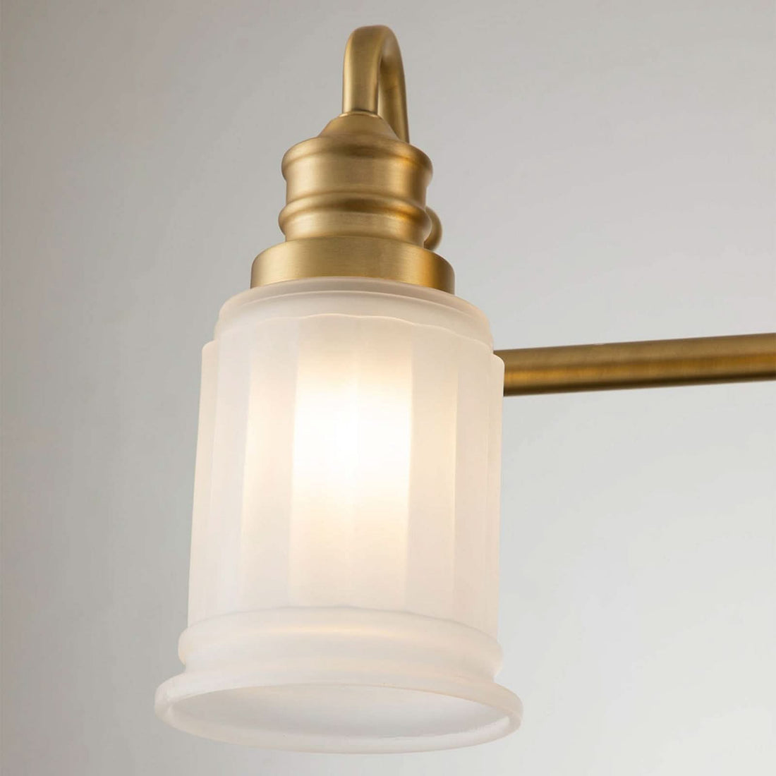 Applique murale Swell en verre, laiton brossé et blanc, 4 lumières, hauteur 23,7 cm, IP44