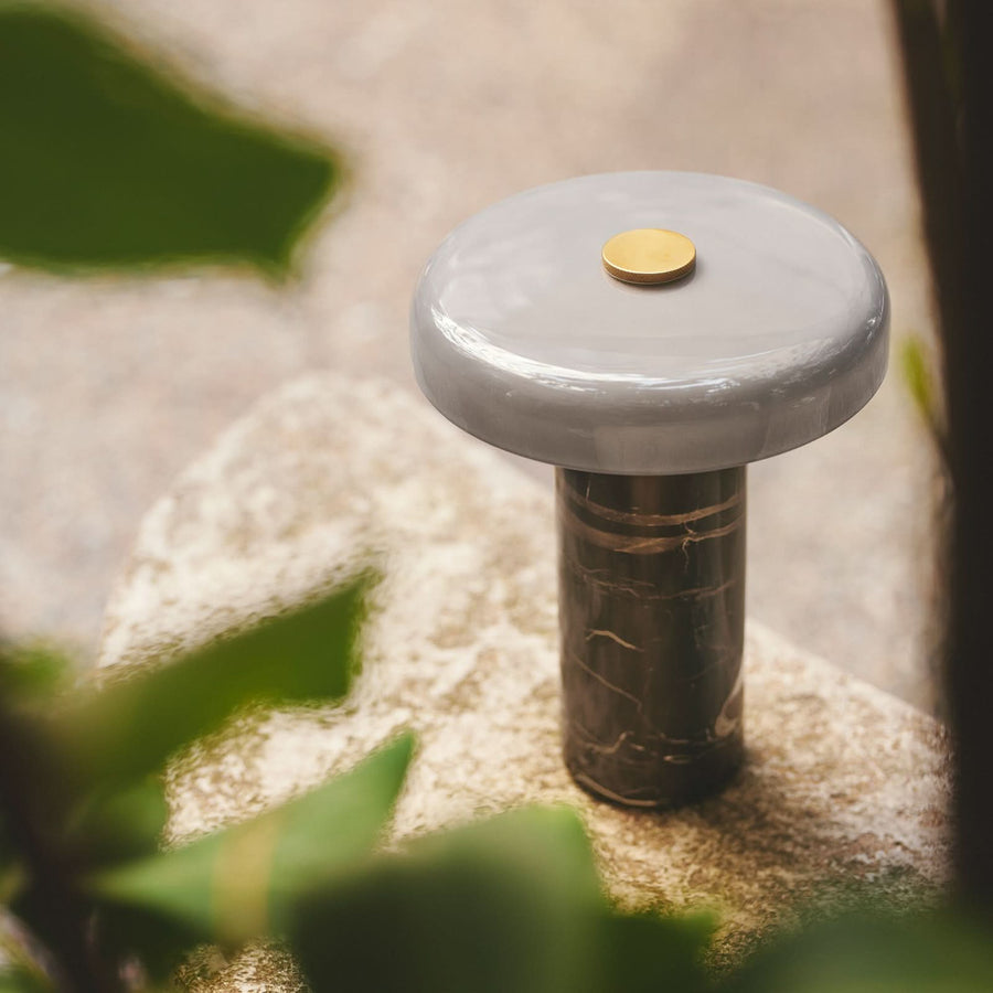 Lampe à poser d'extérieur LED rechargeable Trip en verre, gris foncé et gris brillant, Ø 17 cm, IP44