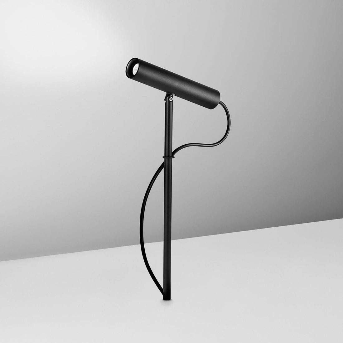 Spot à piquer d'extérieur LED DLS Stick en aluminium, noir, Ø 4,2 cm, IP65, 3000 K, 7 W, hauteur 70 cm