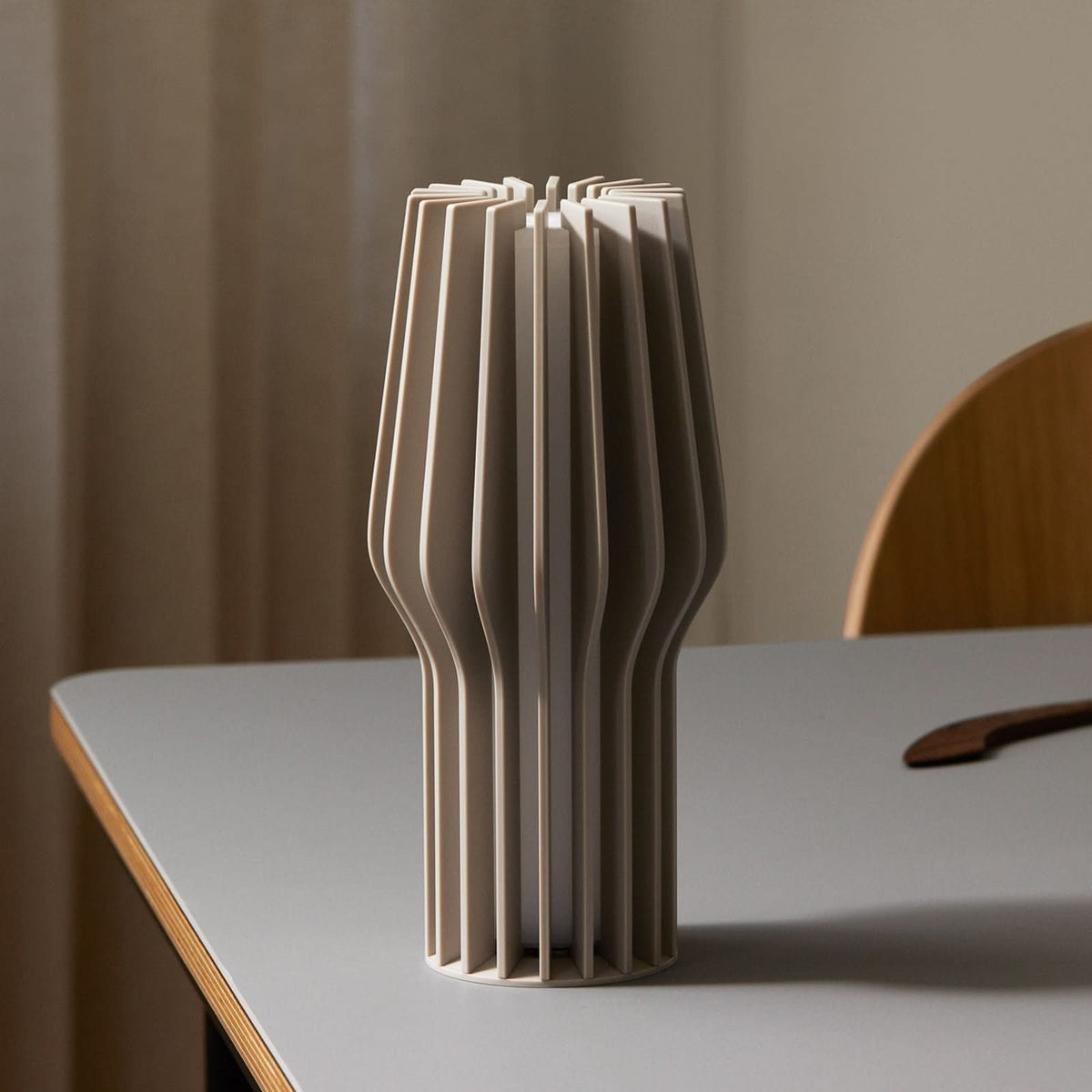 Lampe à poser d'extérieur LED rechargeable Radiant, beige, Ø 11 cm, IP44