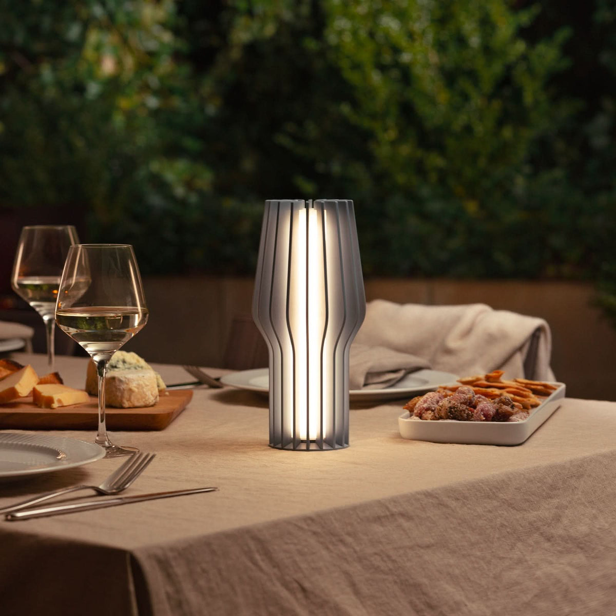 Lampe à poser d'extérieur LED rechargeable Radiant, bleu, Ø 11 cm, IP44