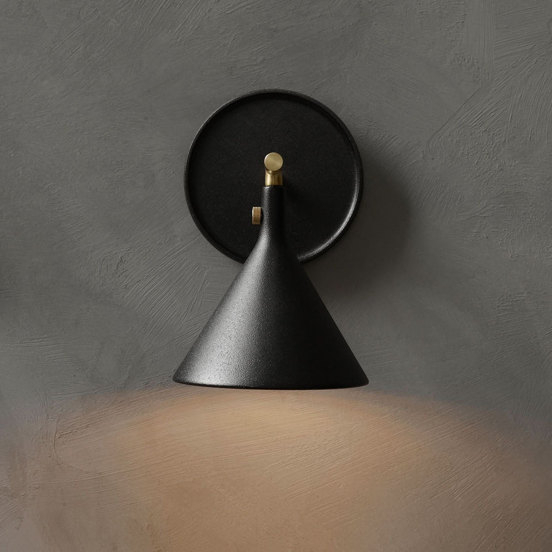 Applique murale LED Cast Sconce en laiton, noir, hauteur 19,6 cm, IP44