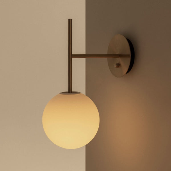 Applique murale TR Bulb Suspended en laiton, blanc, hauteur 45,5 cm
