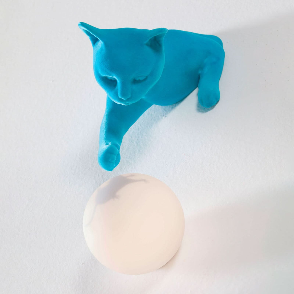 Applique murale Maoo en verre, bleu clair et blanc satiné, Ø 12 cm