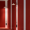Applique murale LED Platet A/06 en aluminium, gris clair et noir, hauteur 154 cm