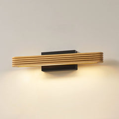Applique murale LED Lieske en bois, hauteur 8 cm