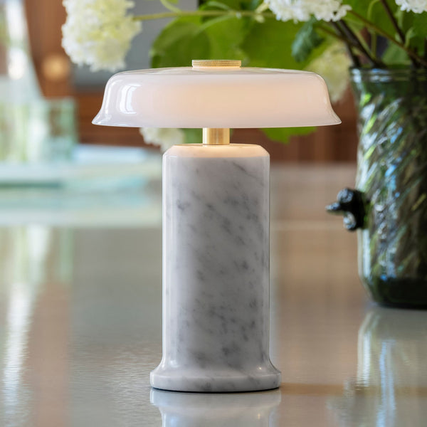 Lampe à poser d'extérieur LED Trip No. 2 en verre, blanc marbré et blanc brillant, Ø 18 cm, IP44