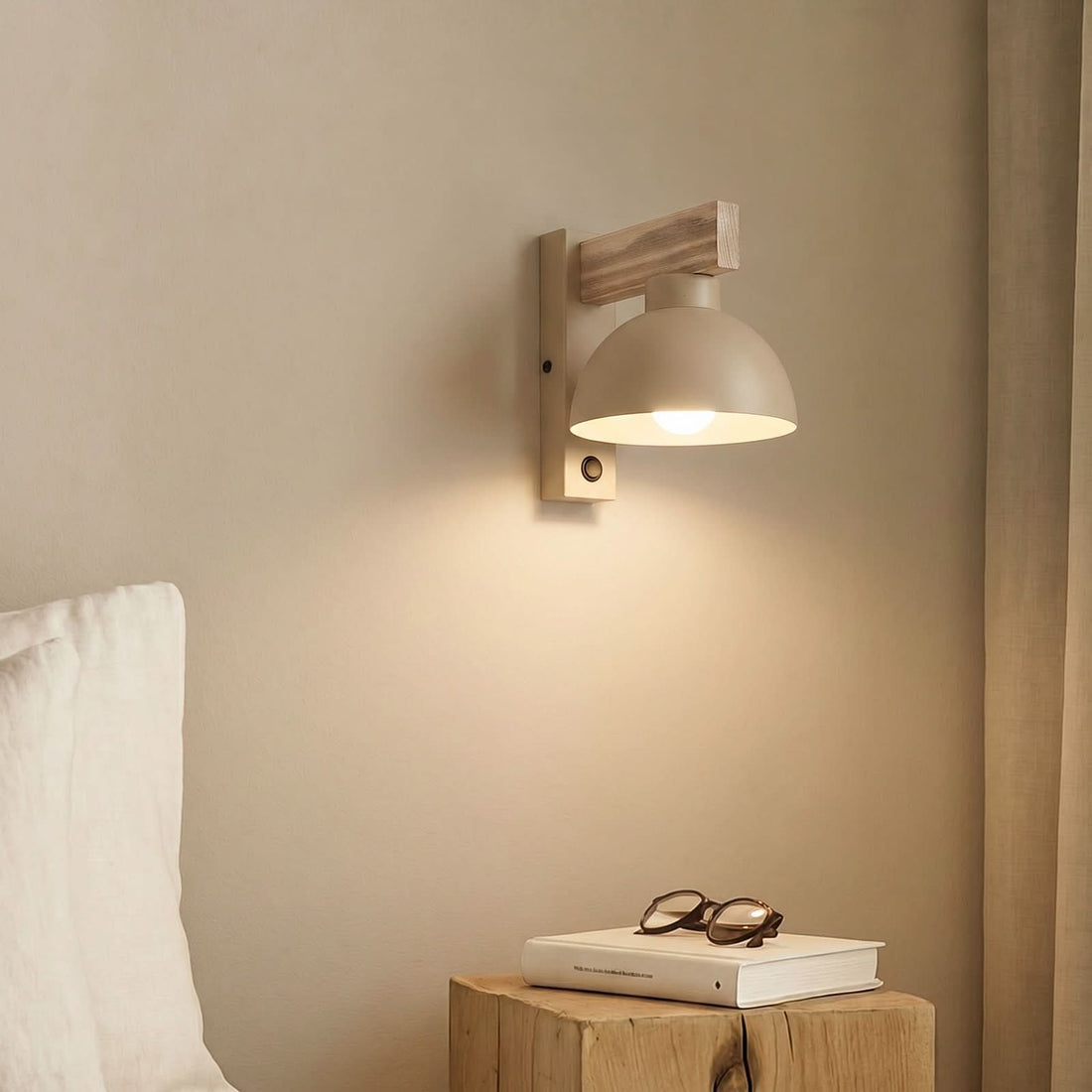 Applique murale Oslo en bois, sable, hauteur 20 cm