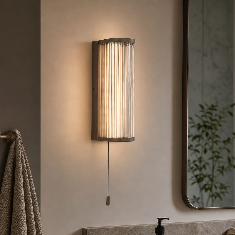 Applique murale LED Rue en verre, bronze, hauteur 35 cm, IP44