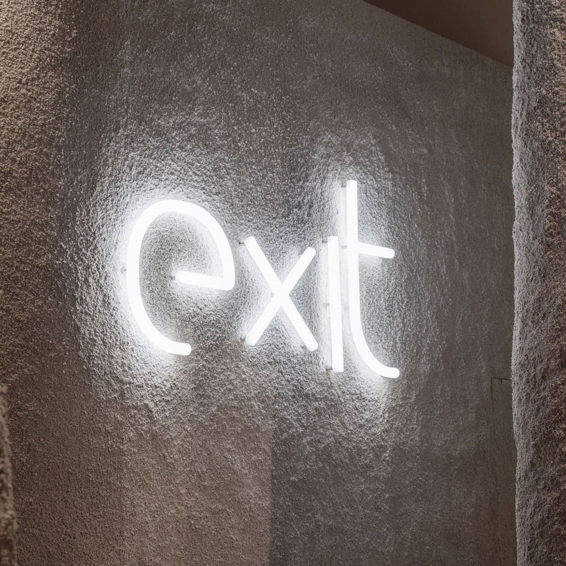 Applique murale LED Alphabet en aluminium, blanc, hauteur 95 cm, 3000 K, 38 W, largeur 95 cm, modèle 2