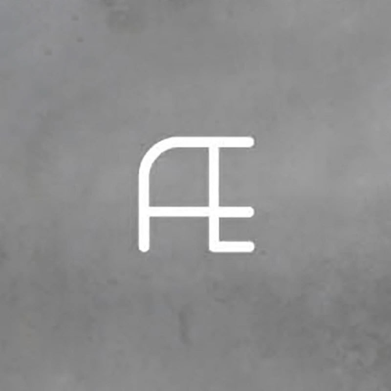 Applique murale LED Alphabet en aluminium, blanc, hauteur 95 cm, 3000 K, 42 W