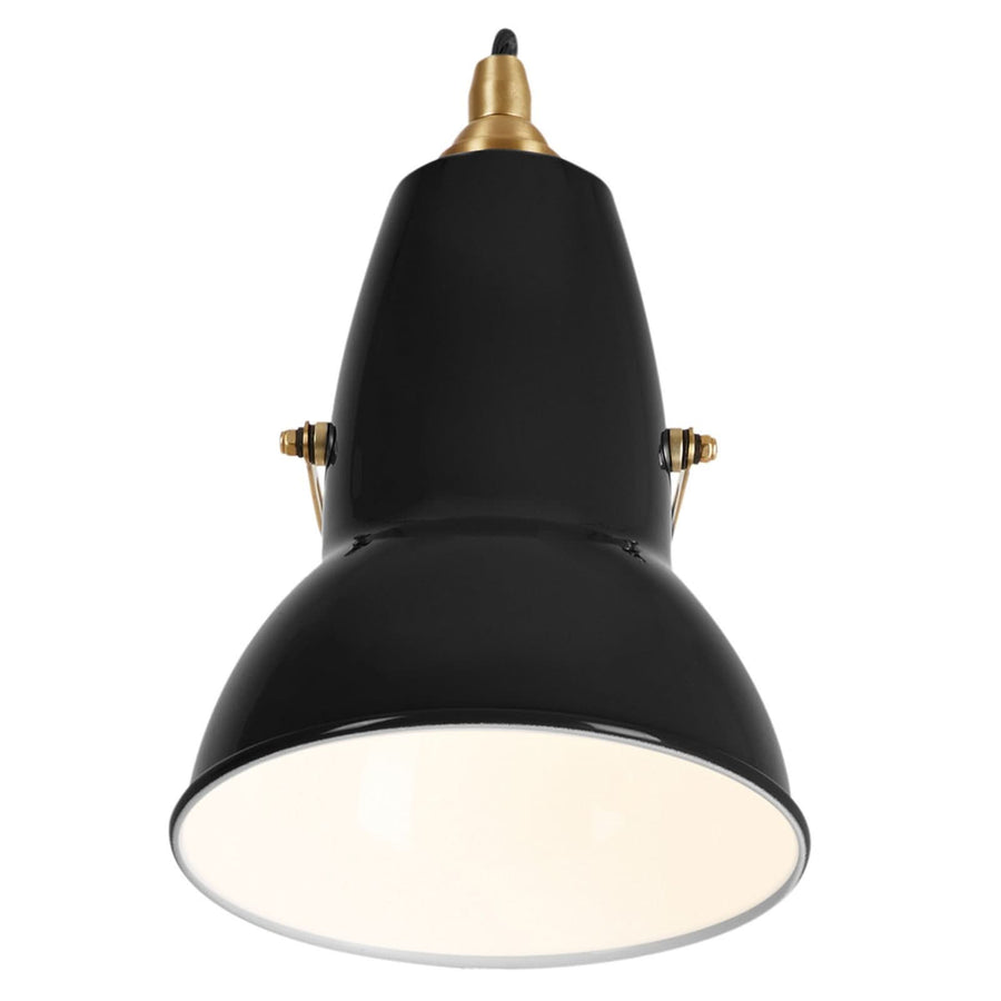 Vue plongeante montrant l'intérieur blanc de l'abat-jour et le dessus noir.