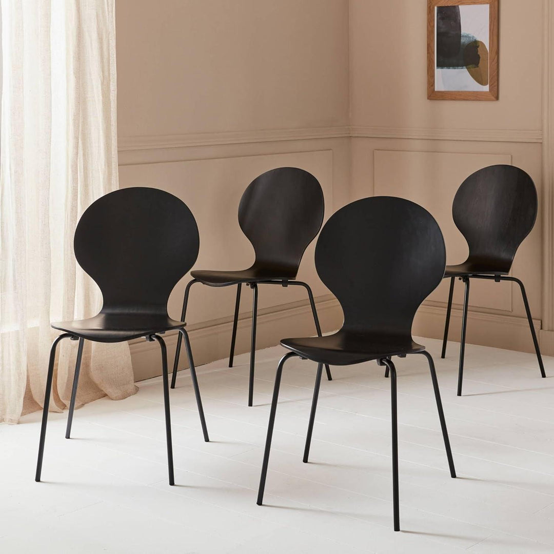 "Chaises Noires Rétro Empilables" | Designix - 3333    - https://designix.fr/